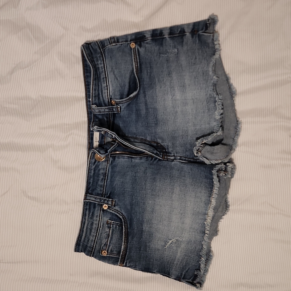 * STS Blue- Jean Shorts - Size 28